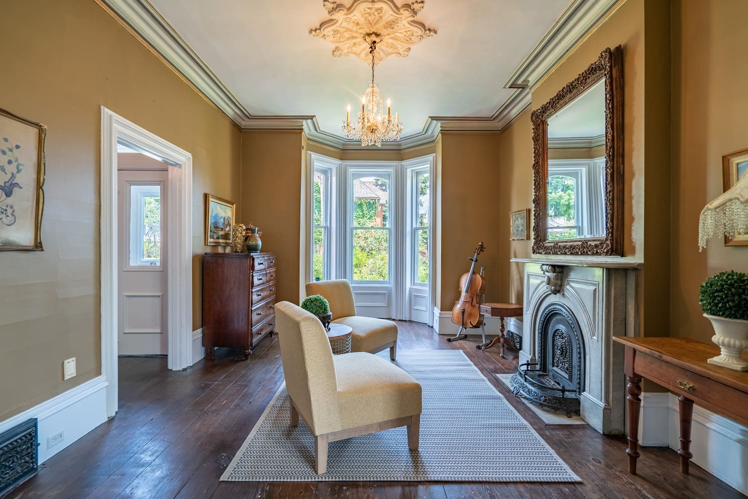 1 Stanley Avenue Hamilton THE WOOLCOTT TEAM