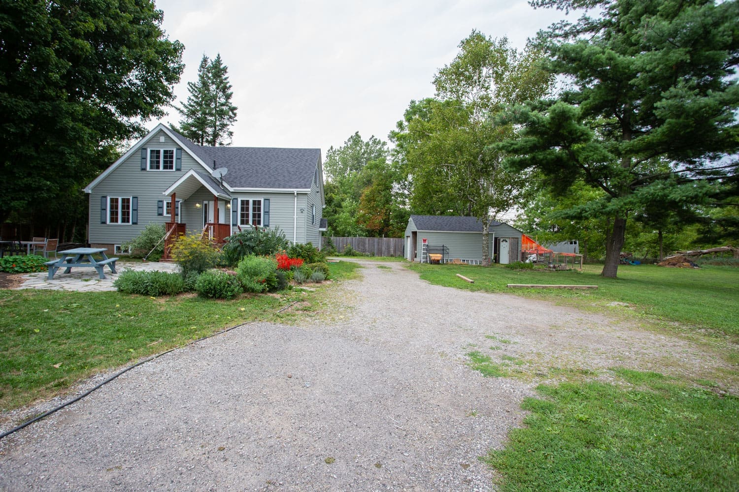 24 6th Concession Road E WOOLCOTT