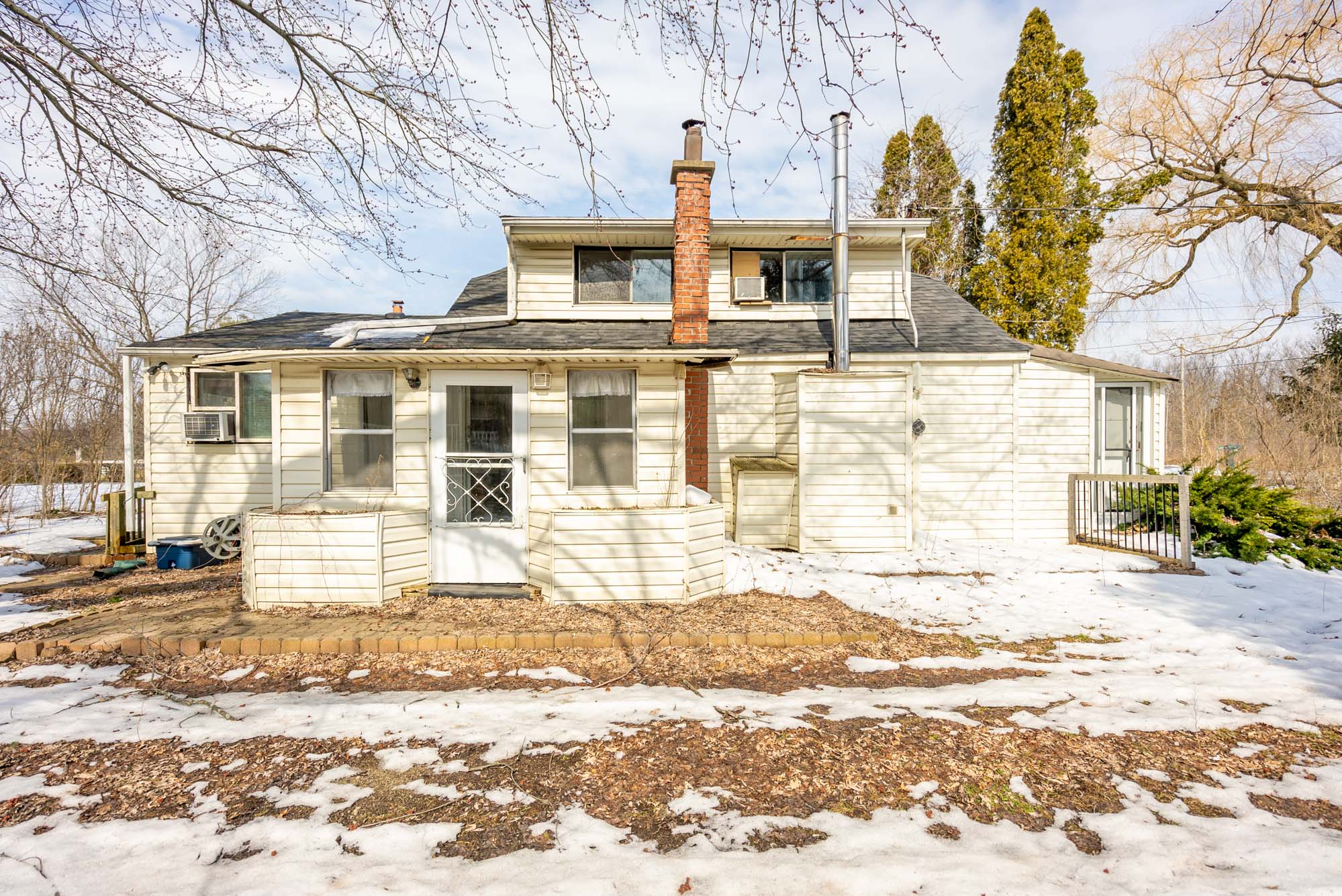 1402 Old York Road Woolcott Real Estate