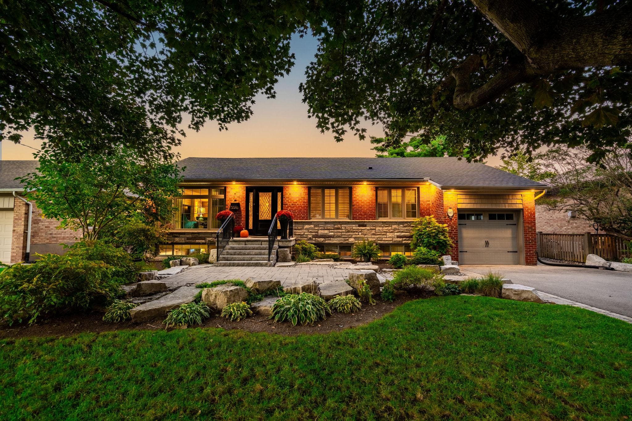 665 King Road | Woolcott Real Estate